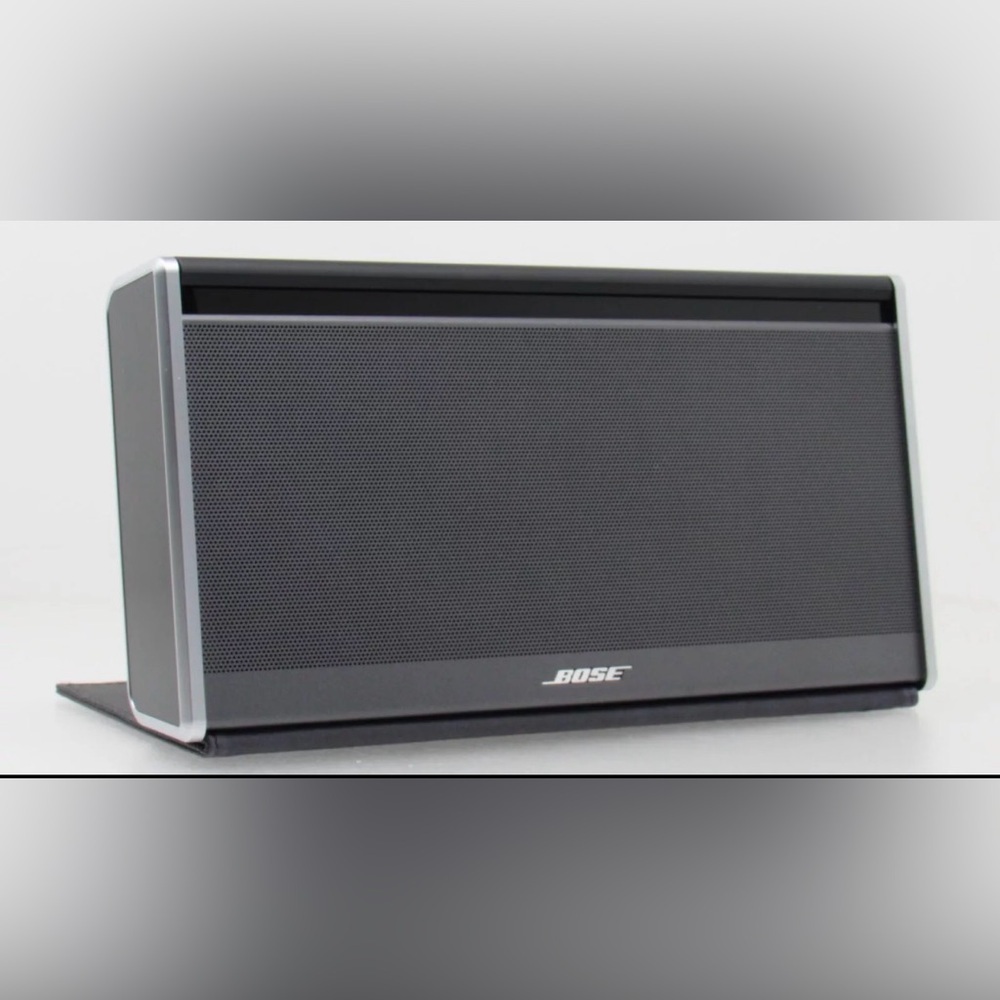BOSE  SoundLink  Wireless Mobile Speaker Bluetooth Portable Stereo System 404600